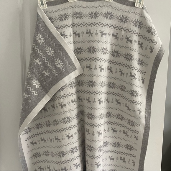 🟧 $5 ADD-ON 🟧  BABY BLANKET • Fair Isle • like new condition - Picture 2 of 2